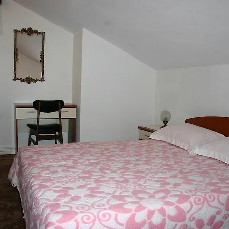 Apartment Grzunov *